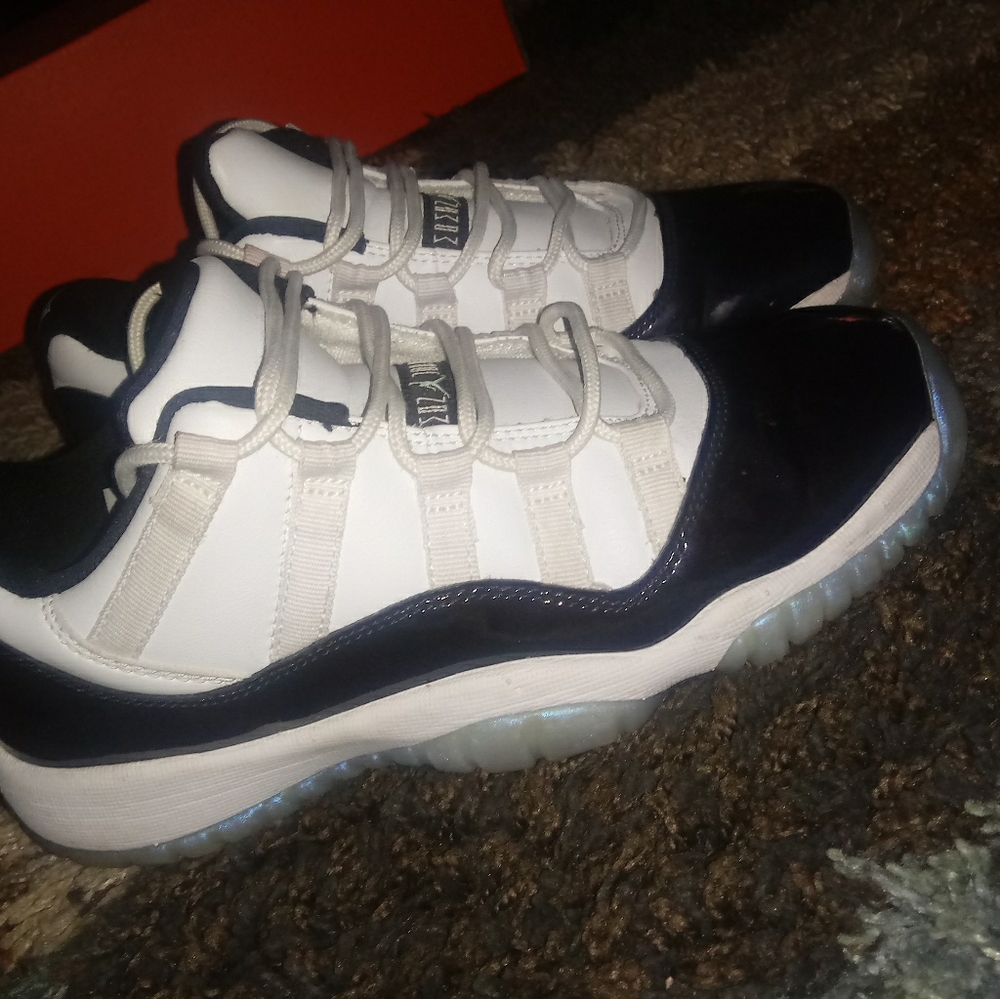 Jordan 11's